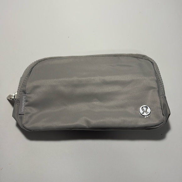 Lulumelon Everywhere Belt Bag 1L - Picture 1 of 6